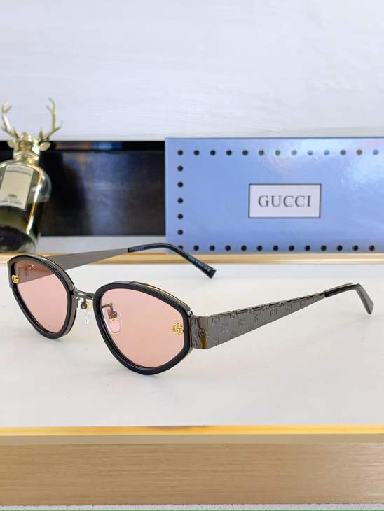 Picture of Gucci Sunglasses _SKUfw80048796fw